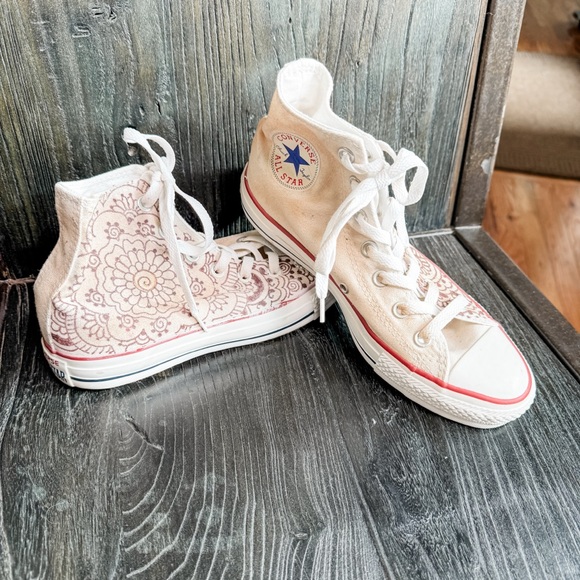 Converse Shoes - Converse Chuck Taylor All Star Hi Top Floral Canvas Sneakers Size  5.5